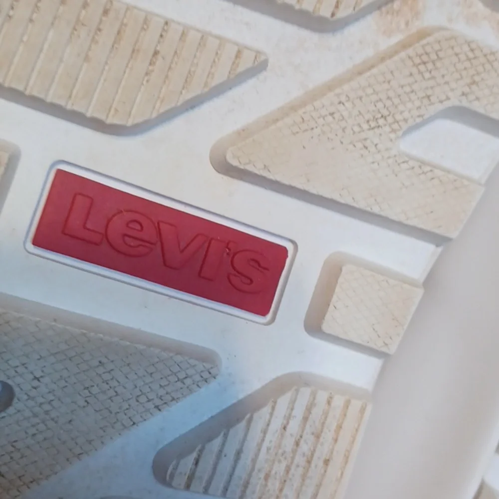 Levi's canvas hightop shoes women's size 10 black and white